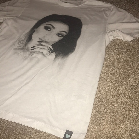 Tee - Picture 3 of 5